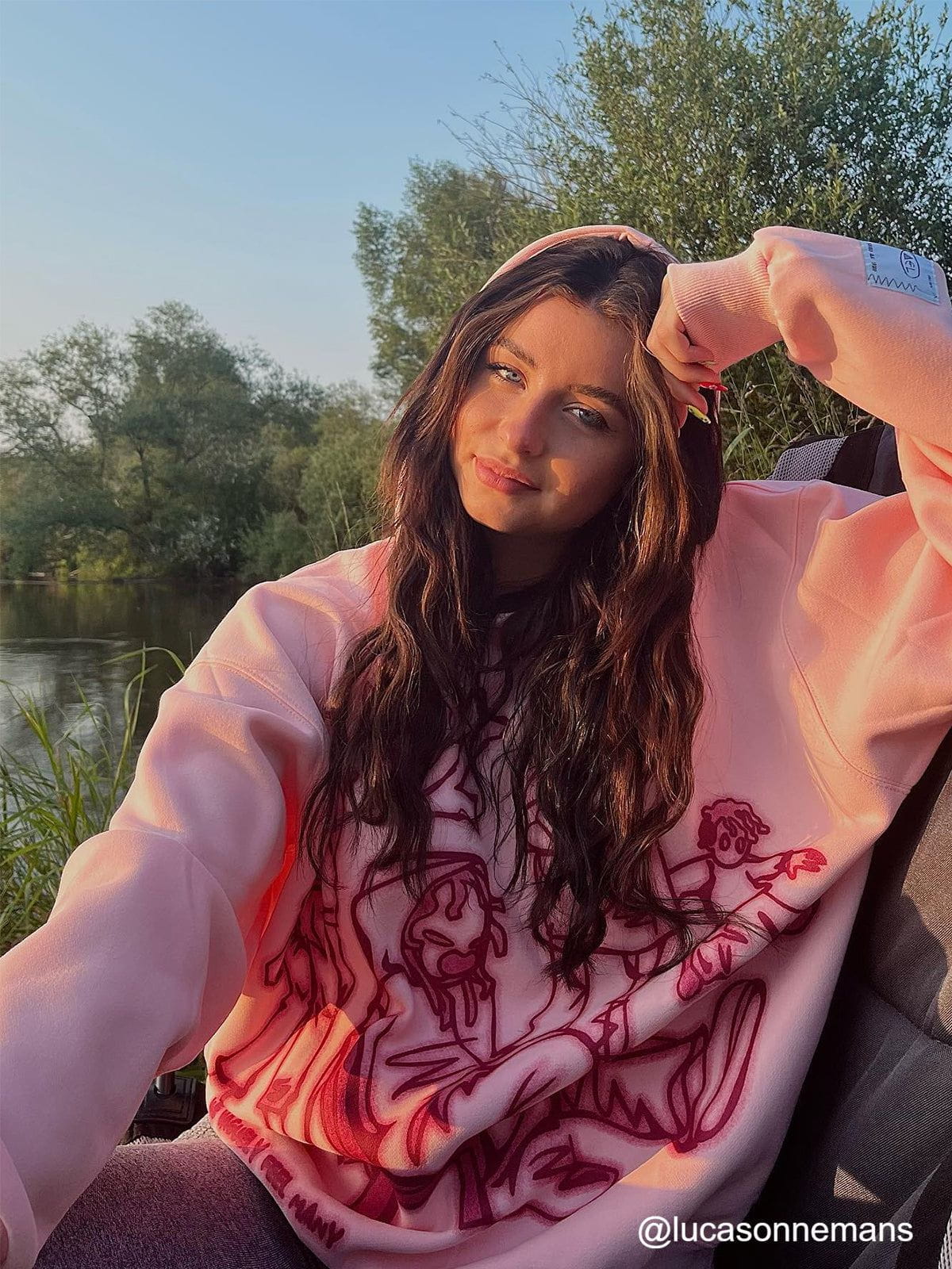 Aelfric Eden Cartoon Line Character Graphic Hoodie - Image 2